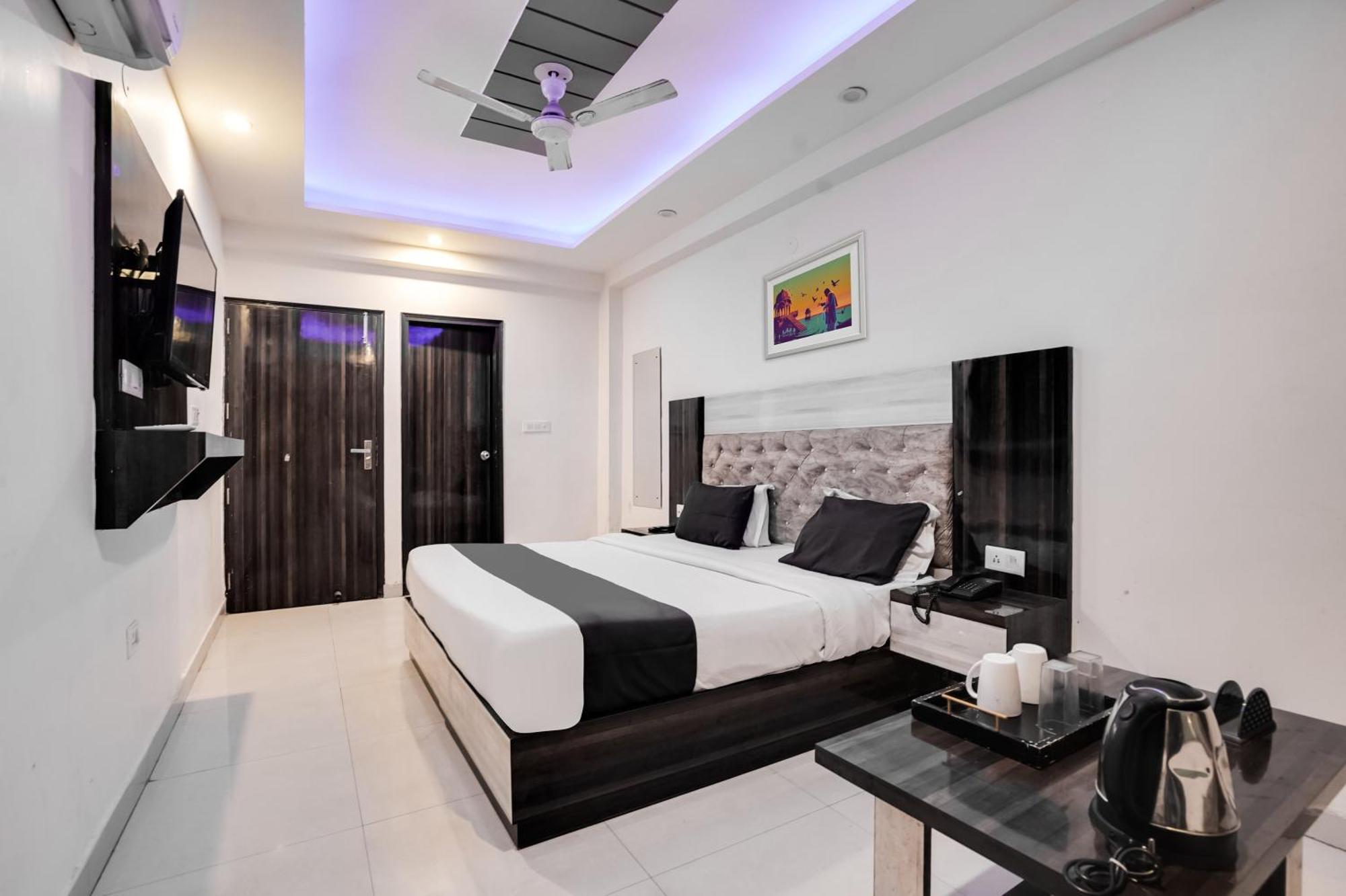 Hotel O Tavish Inn Нью-Дели Экстерьер фото
